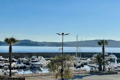 Image de Bel Appartement A Louer Pour 4 Personnes Superbe Vue Mer A Sainte-Maxime