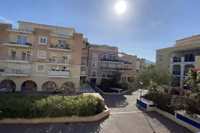 Image de Appartement T3 Climatise A Louer Pour 4 Personnes En Centre Ville