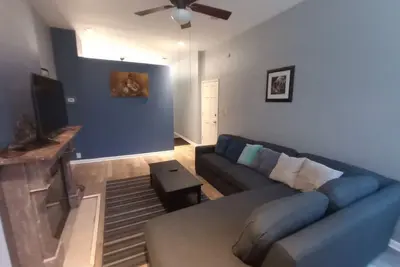 Image de Beautiful 2 Bedroom located in a Unique Private Park. Near Beaches Near Downtown