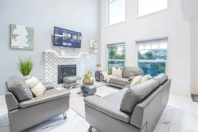 Image de Lux 3br Home:Bonus Room|Recliners&Soundt|Fireplace