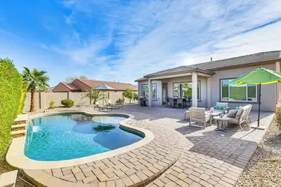 Image de Outdoor Oasis in Goodyear: Stay & Play!