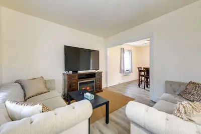 Image de Apartment 2 Mi to Niagara Falls State Park!