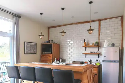 Image de Charming 2-bedroom apartment 20 mins from San Jose airport