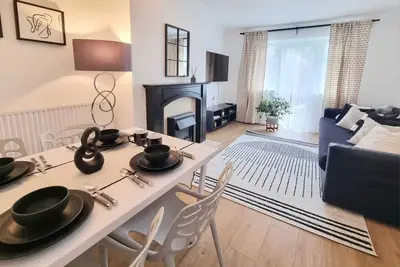 Image de Entire 4 person apartment near station, \n18 min to London.