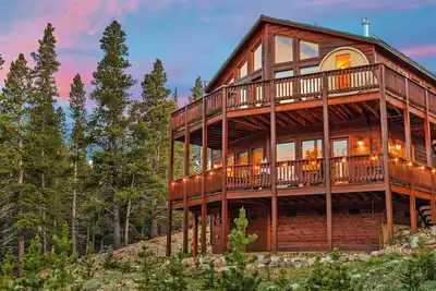 Image de New! Sauna• Hot tub• 2 King Beds• Game Room• Near Breck• Mtn views