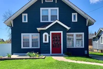 The Cozy Craftsman ~ Spooky Nook, Miami U, Hospital, 85inTV, Downtown Hamilton