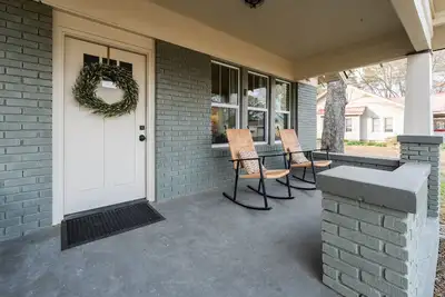 Image de The Cozy Craftsman~ Petit Jean & The Nest 15min