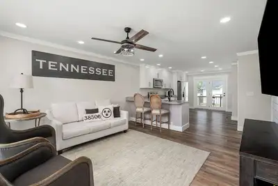 Image de Charming 2-bedroom Duplex in quaint Algood area with WiFi, Hvac, Washer-Dryer