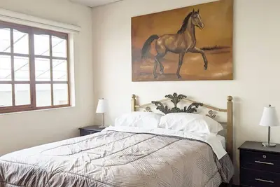 Comfortable 2-bedroom apartment with Natural Light in Cuenca