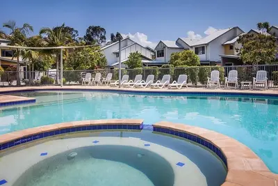 Image de Serene Escape with Resort Amenities