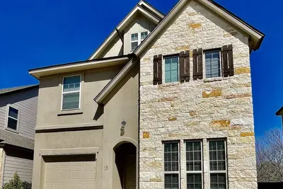 Image de Charming 3br Austin Home, Private yard + many home amenities