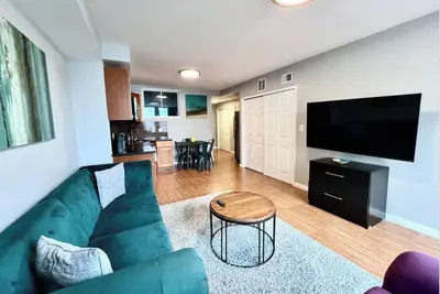 Image de Bright& Stylish 2bd Apt next to Convention Center