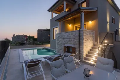 Image de Villa Skarline for 6 people near Umag with salt-water private pool & sea view