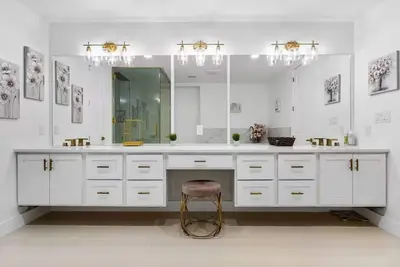 Image de Luxury retreat in prime location close to entertainment, restaurants & shopping