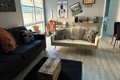 Image de Cozy 1-Large bedroom apartment newly renovated in Midtown Memphis, Wi-Fi, Ac