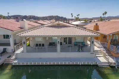 Image de Oceans 11, Canal Front Family Fun, 60-Ft Dock