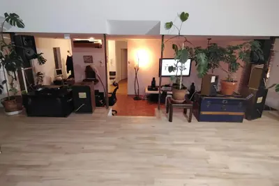 Image de Architectural Multi, -Level Loft  Near Parc La Fontaine + bedrooms