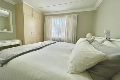 Image de Jeffreys Bay! ! ! Close To Popular Blue Flag Status Beach! !