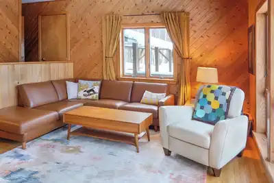 Image de Spacious Hilltop Okemo Chalet. Walk to Lift, Stunning Views