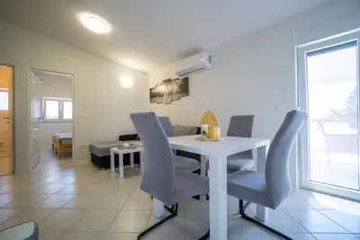 Image de Appartement de deux chambres prés de la plage Vir (A-23691-d)