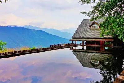 Image de Redefine travel at our all-suite Westminster hotel