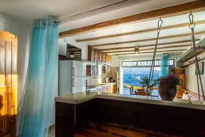 Image de Bh915 - C - House Milos