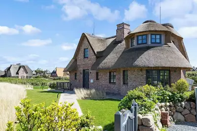 Image de Thatched roof house for 8 pers. with sauna, garden, parking space, Wlan, pets allowed.