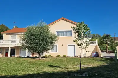 Image de Appartement paisible dans une propriété verdoyante à 4km du centre de vichy