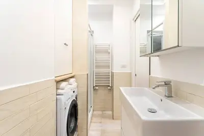 Image de First Floor Apartment