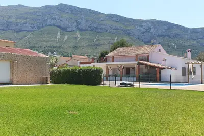 Image de Spacious chalet with 4 bedrooms and WiFi, Ac in tranquil Dénia
