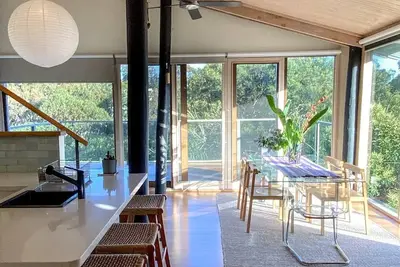 Image de 2br Treetop House – Relax Close to Beaches & Nature in Ocean Grove