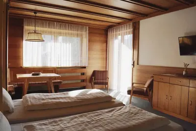 Image de Appartement '1' avec vue sur les montagnes, jardin partagé et Wi-Fi