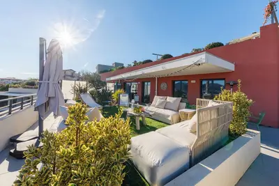 Image de Nice Terrasse de 130m2 avec Vue Panoramique, Piscine, Parking Free, Clim & Wifi