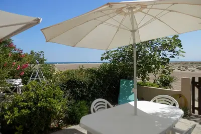 Image de Accès direct plage - T2 avec piscine & parking à Gruissan