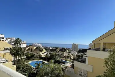 3 bedrooms apartment close to the beach, port and old town