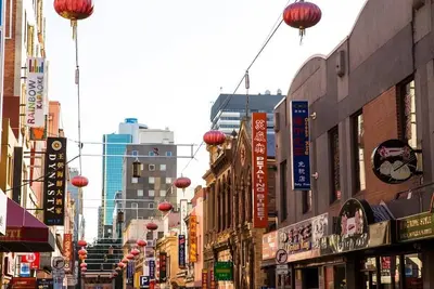 Image de 2-Bedroom Split Level Apartment || 98 sqm || Collins Street Melbourne Cbd