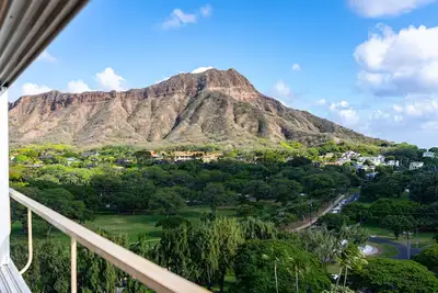 Image de Hale Kaimana Breeze by Gather: 3br Oceanfront Escape w/ Stunning Views