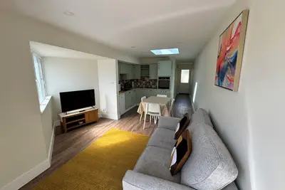 Image de Charming 1-bedroom apartment in tranquil St. Saviour with WiFi