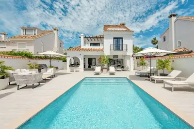 Image de Modern 4 Bedrooms Villa in Gated Community / Marbella