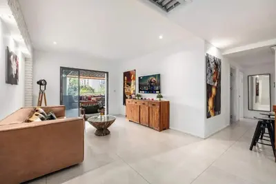 Image de 206 Hot Tub Luxury Apartment By Nimizz