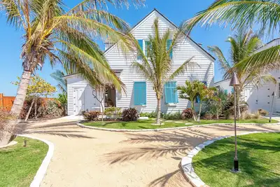 Image de 3 Bedroom Villa, Sunset Point, Abaco - McCalla Villa # 4