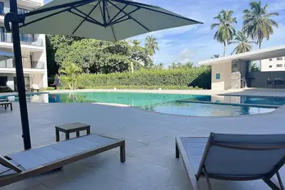 Image de Bran new condo with pool access