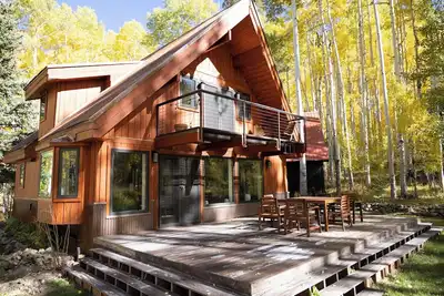 Secluded Cabin on 11 Acres w/Mountain Views! 25 Min to Telluride!