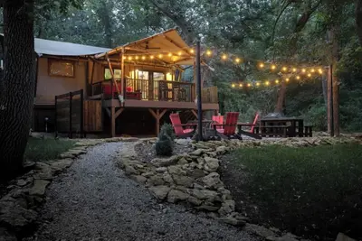 Image de Retro - Safari Tent | 2 Bed, 1 Bath