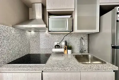 Image de Beautiful Apartment With Pool View, Steps From The Beach