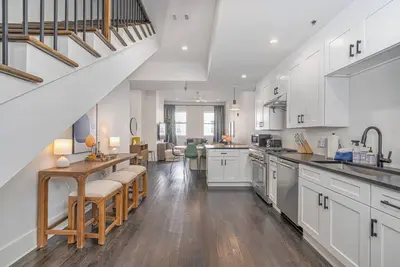 Image de Historic Townhome E - Downtown Savannah!