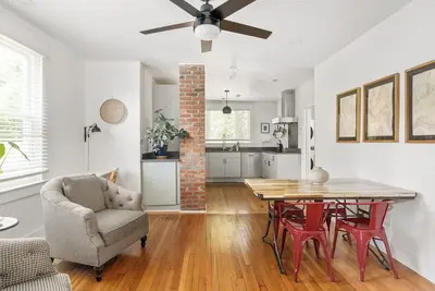 Image de Renovated Home - Fenced Yard - Gazebo - Ev Charger - Pets Welcome