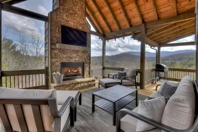 Image de Stunning mtn views, hot tub, pool table