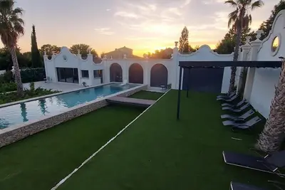 Image de Villa. luxe. 8 chambres piscine vue palmeraie