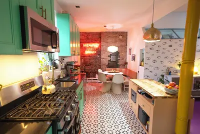 Image de Charming 2-bedroom apartment in fabulous Red Hook, Brooklyn with WiFi and a yard